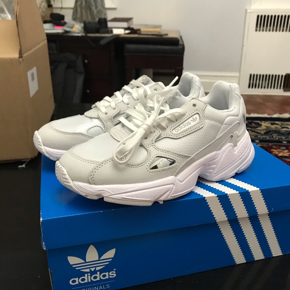 Adidas Falcon